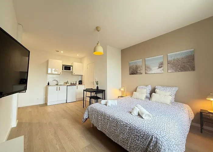 Mars New & Cozy - Parilly Train Station Apartmán *